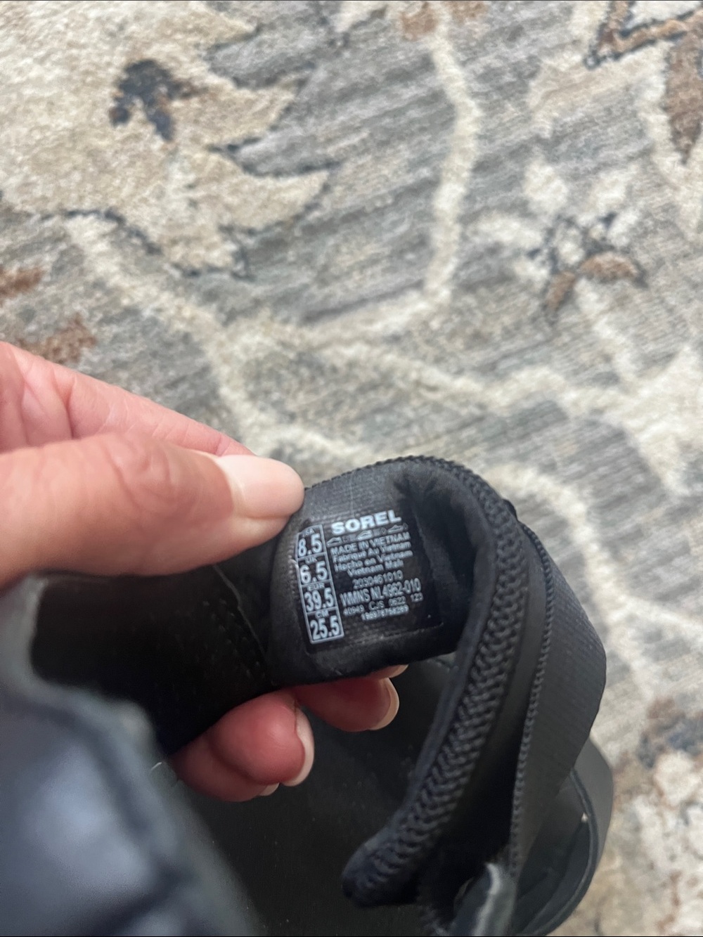 Sorel Black/White Sport Sandals with White Soles 8.5 excellent condition. - Picture 6 of 6